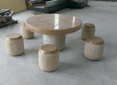 Bộ bàn ghế đá vàng bóng