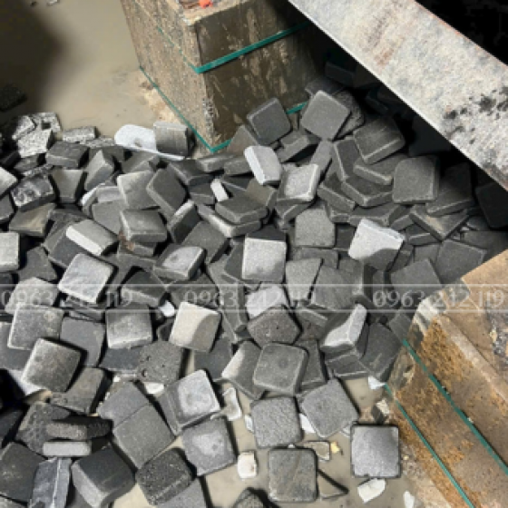 ĐÁ CUBES TỔ ONG