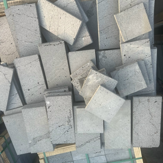 Đá ong quy cách 5x20, 5x30