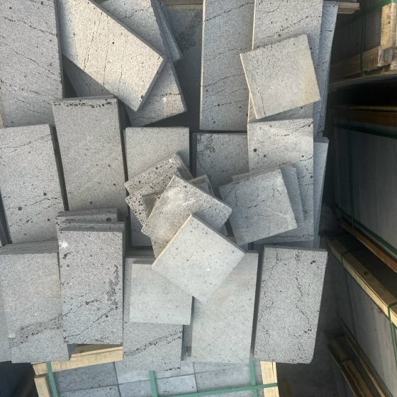 Đá ong quy cách 5x20, 5x30