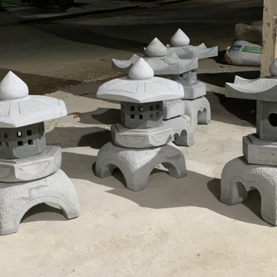 Đèn đá kiểu 2