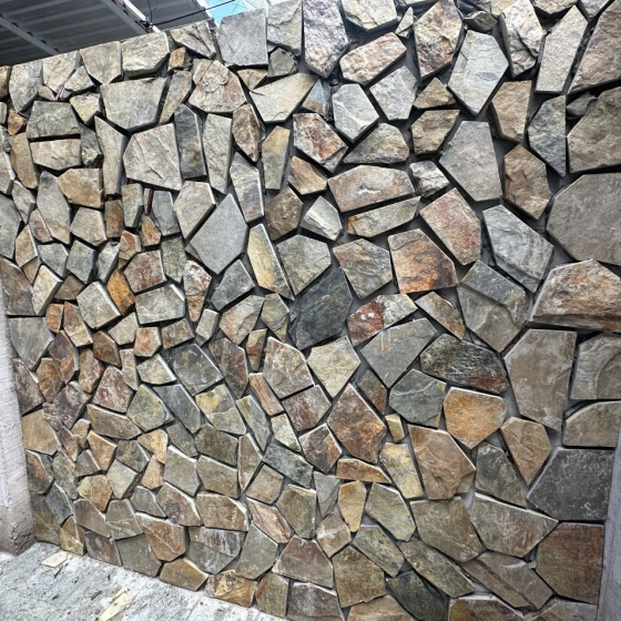 Đá vàng đa sắc cắt cạnh