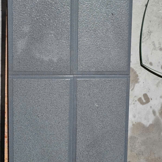 Đá bazan xám băm mặt