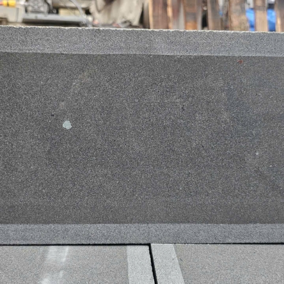 Đá bazan mài mờ cà viền