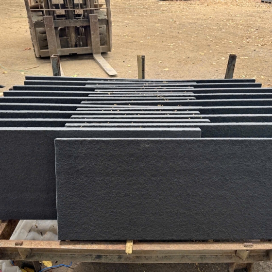 Đá bazan đen khò nhám