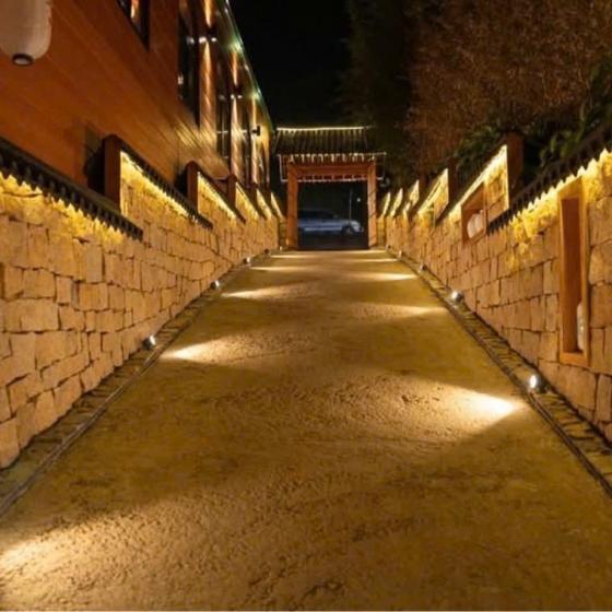 Đá chẻ vàng Bình Định