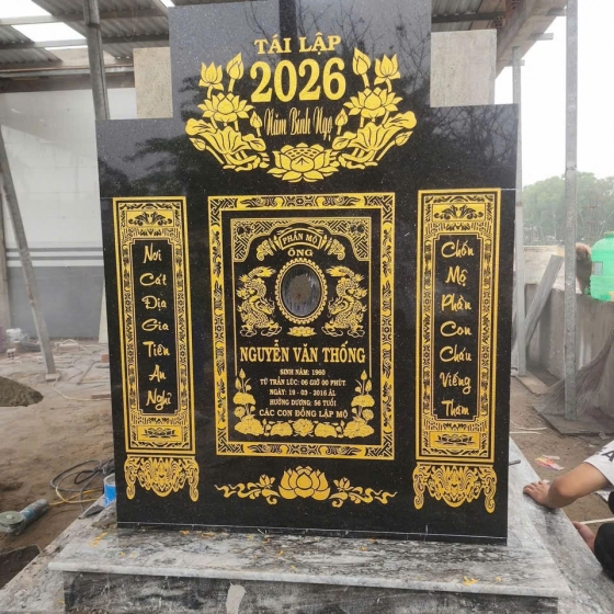 Khắc bia mộ đá